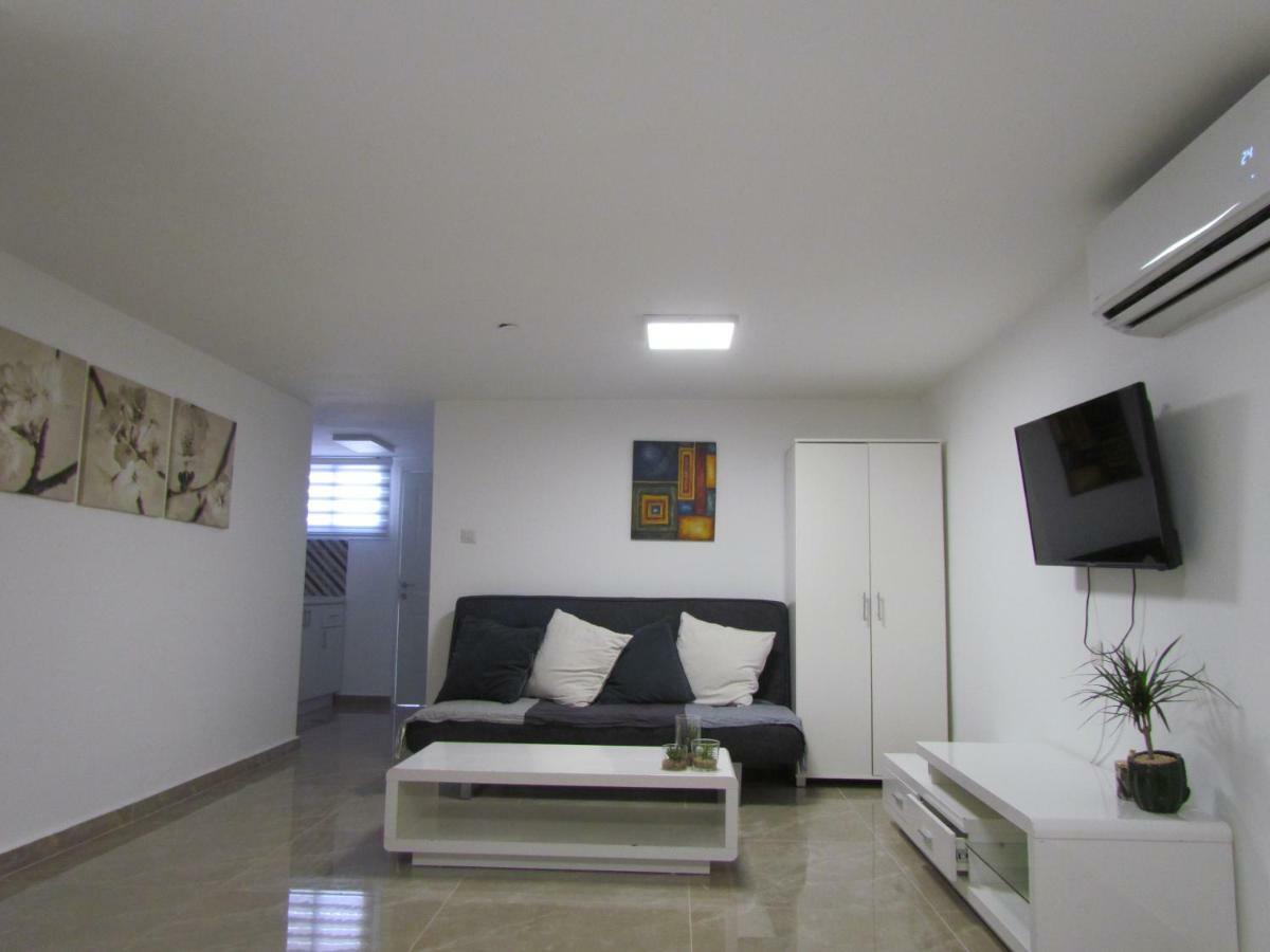 Eleni Apartment Eilat Exterior photo
